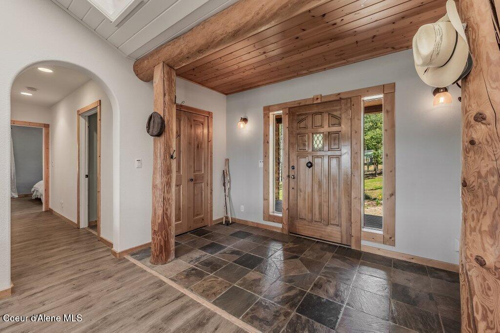 2875 Gold Creek Road Sandpoint, ID 83864 - Photo 6 of 92 Entry