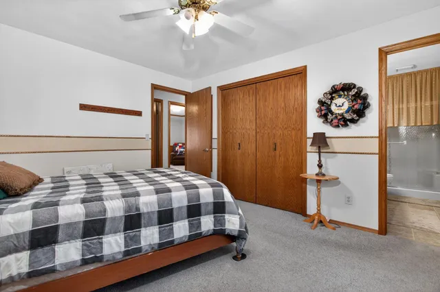 $319,900 | 2516 West Sunnyview Circle, Appleton, WI 54914