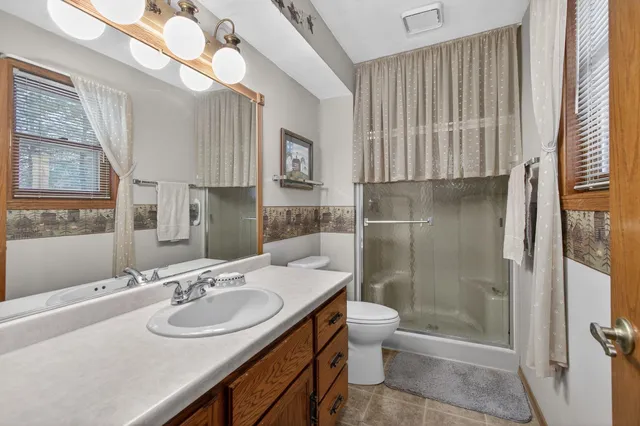 $319,900 | 2516 West Sunnyview Circle, Appleton, WI 54914