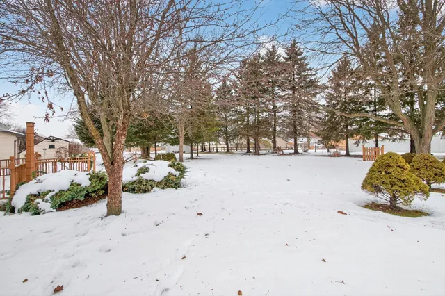 $319,900 | 2516 West Sunnyview Circle, Appleton, WI 54914