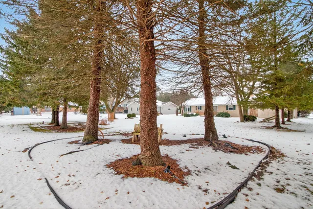 $319,900 | 2516 West Sunnyview Circle, Appleton, WI 54914