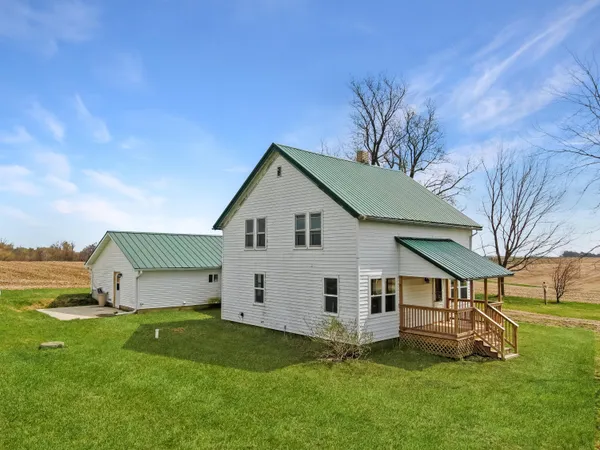 $275,000 | 19439 Co Hwy EE, Sylvan, WI 53581
