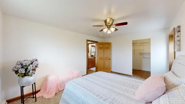 $275,000 | 19439 Co Hwy EE, Sylvan, WI 53581