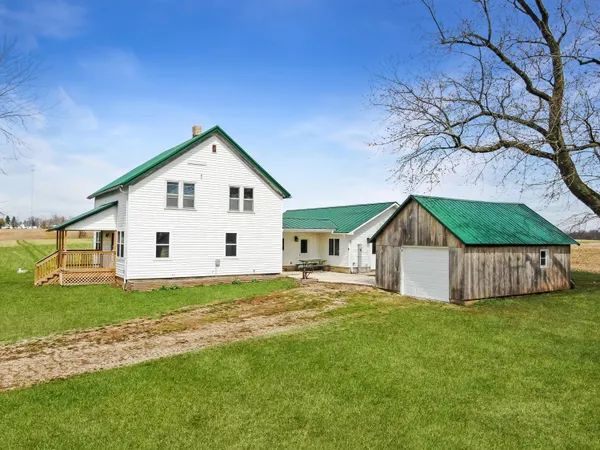 $275,000 | 19439 Co Hwy EE, Sylvan, WI 53581