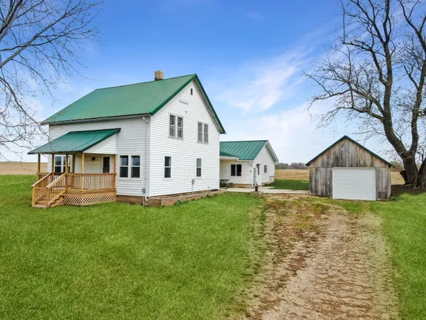 $275,000 | 19439 Co Hwy EE, Sylvan, WI 53581