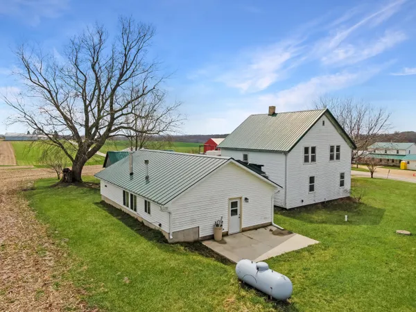 $275,000 | 19439 Co Hwy EE, Sylvan, WI 53581