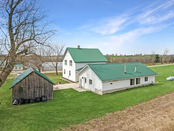 $275,000 | 19439 Co Hwy EE, Sylvan, WI 53581