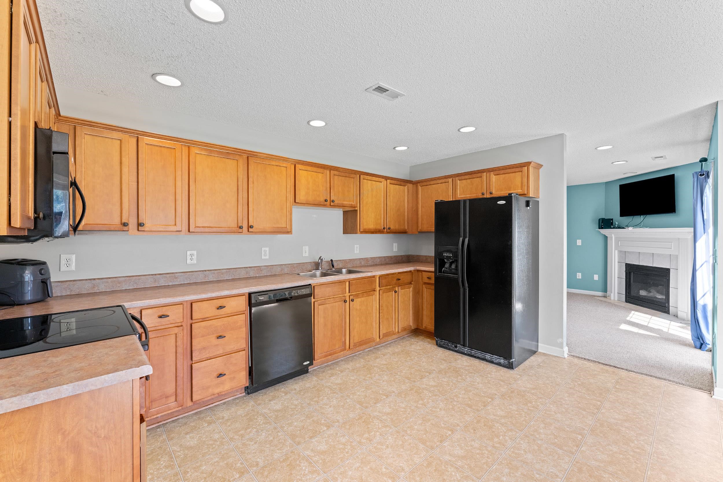 217 Shady Spring Way Wellford, SC 29385 - Photo 11 of 36 Gallery Image 11