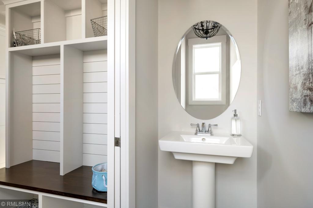4818 Ridge Road Minnetonka, MN 55345 - Photo 13 of 29 Gallery Image 13