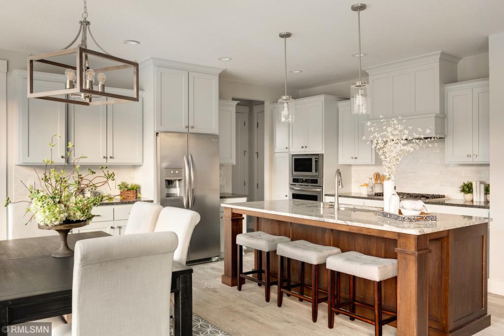 4818 Ridge Road Minnetonka, MN 55345 - Photo 4 of 29 Gallery Image 4