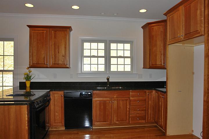 601 Highfield Road Salem, VA 24153 - Photo 5 of 6 kitchen