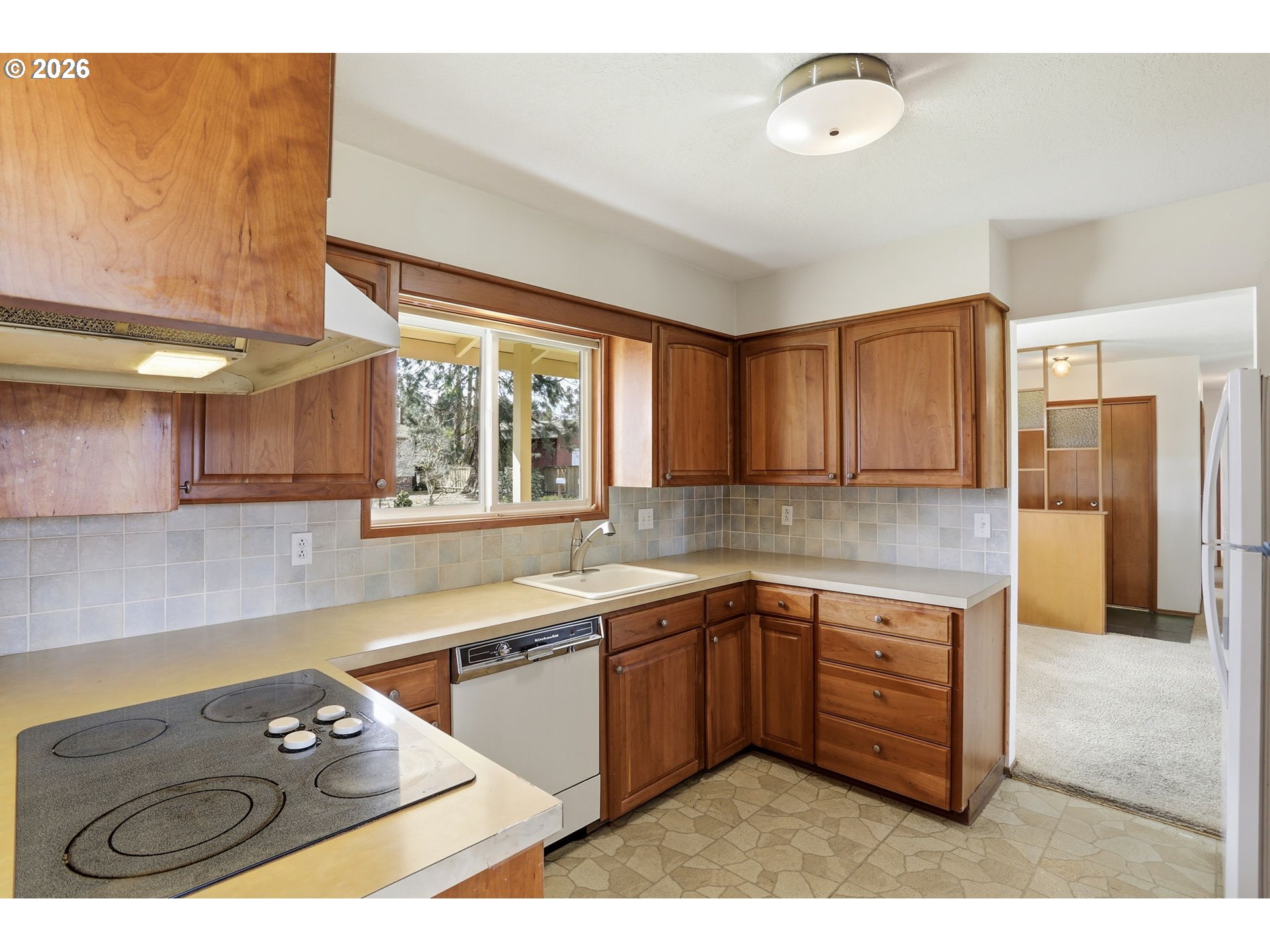 9925 Southwest Inez Street Portland, OR 97224 - Photo 14 of 32