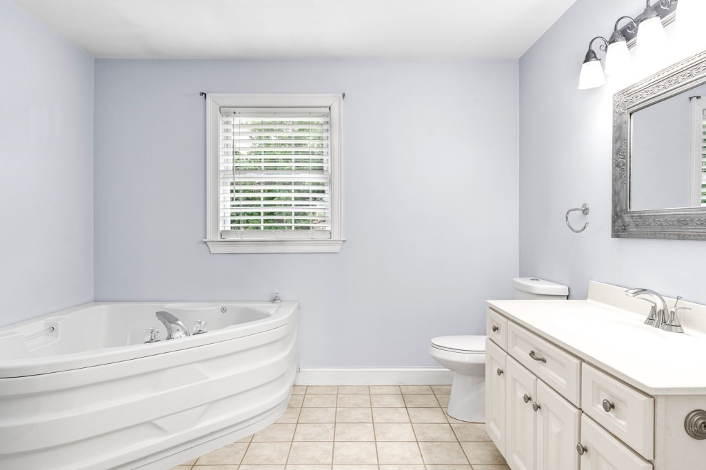 155 Highridge Road Somerset, MA 02726 - Photo 11 of 20 Gallery Image 11