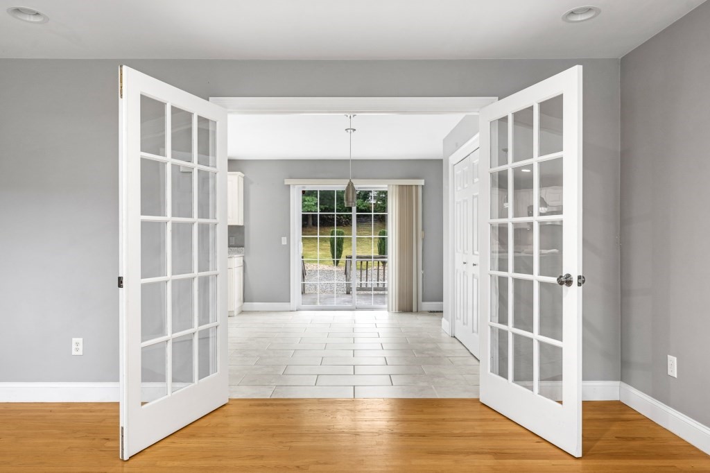 155 Highridge Road Somerset, MA 02726 - Photo 7 of 20 Gallery Image 7