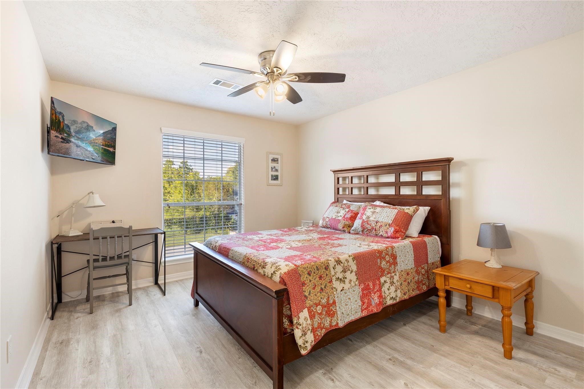 207 Foster Street Tomball, TX 77375 - Photo 7 of 15