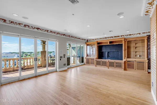 $725,000 | 4640 West Beach Boulevard, Unit D3, Gulfport, MS 39501