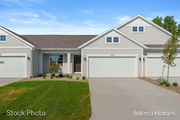 $349,900 | 1593 North Village Circle, Kalamazoo, MI 49009