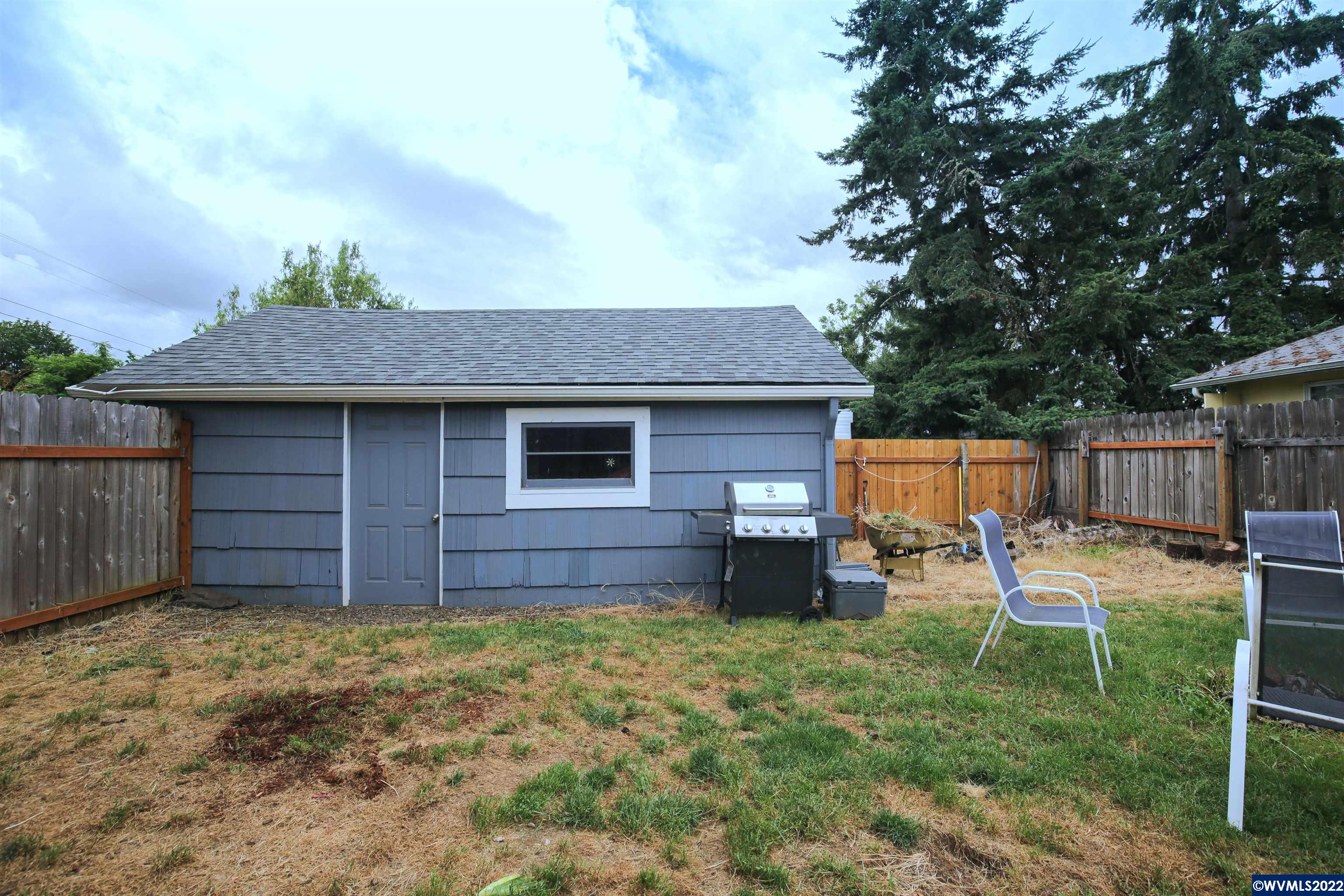 215 Southwest Jasper Street Dallas, OR 97338 - Photo 36 of 42 Gallery Image 36