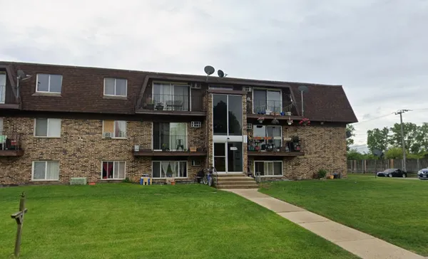 $1,375 | 2500 Mark Thomas Lane, Unit 7A, Hanover Park, IL 60133