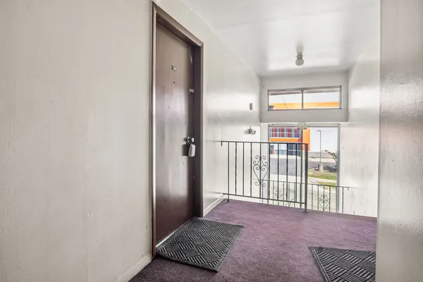 $1,375 | 2500 Mark Thomas Lane, Unit 7A, Hanover Park, IL 60133