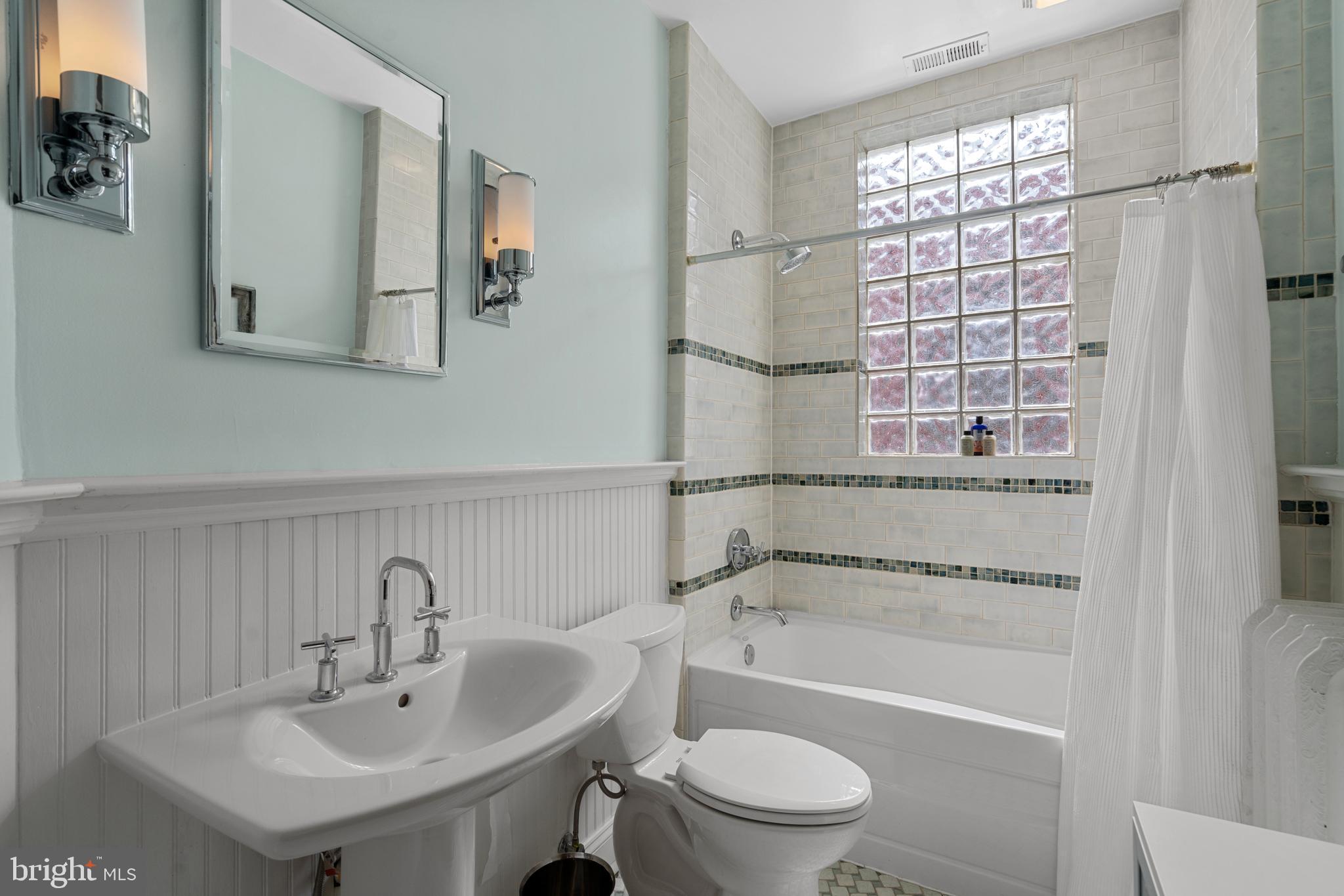1838 Park Road Northwest Washington, DC 20010 - Photo 26 of 44 Gallery Image 26