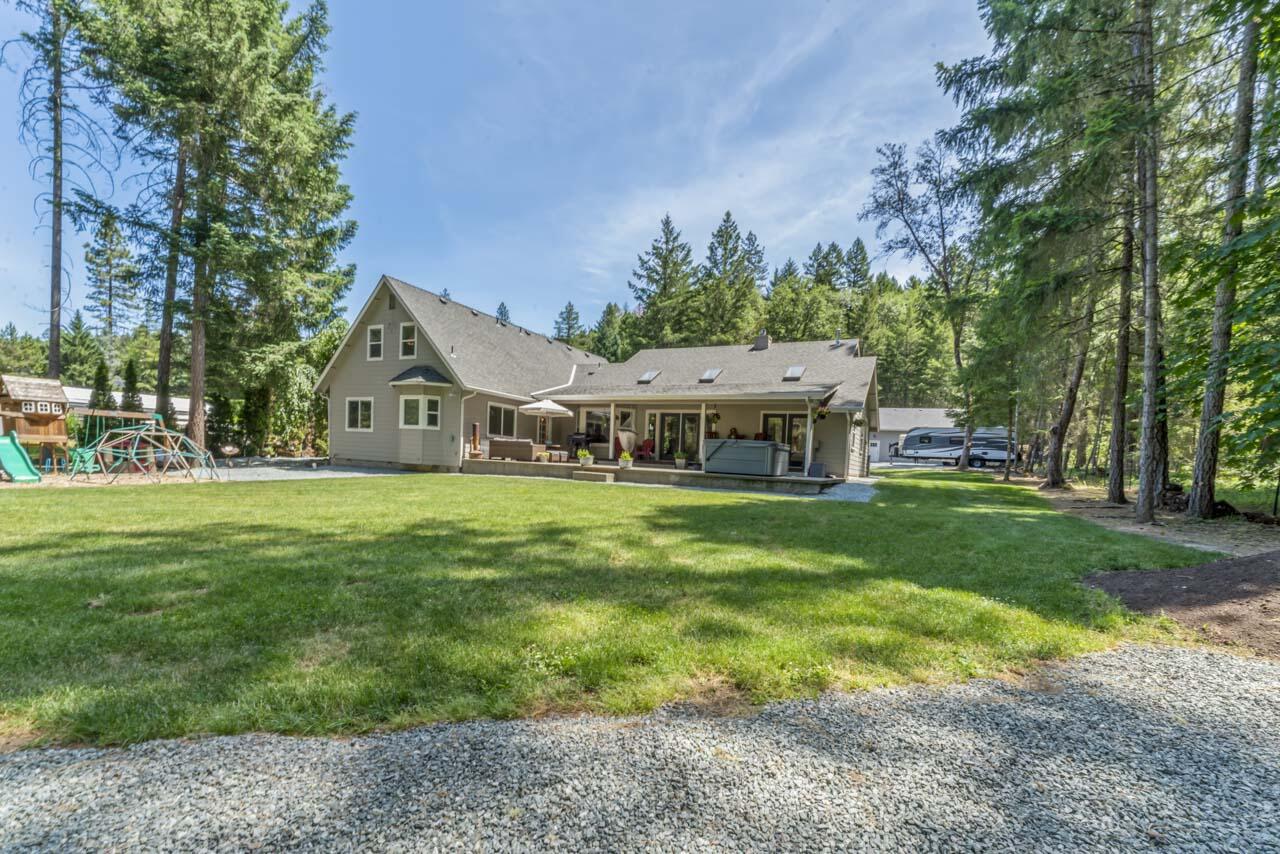 1040 Ferry Road Grants Pass, OR 97526 - Photo 27 of 67 Backyard
