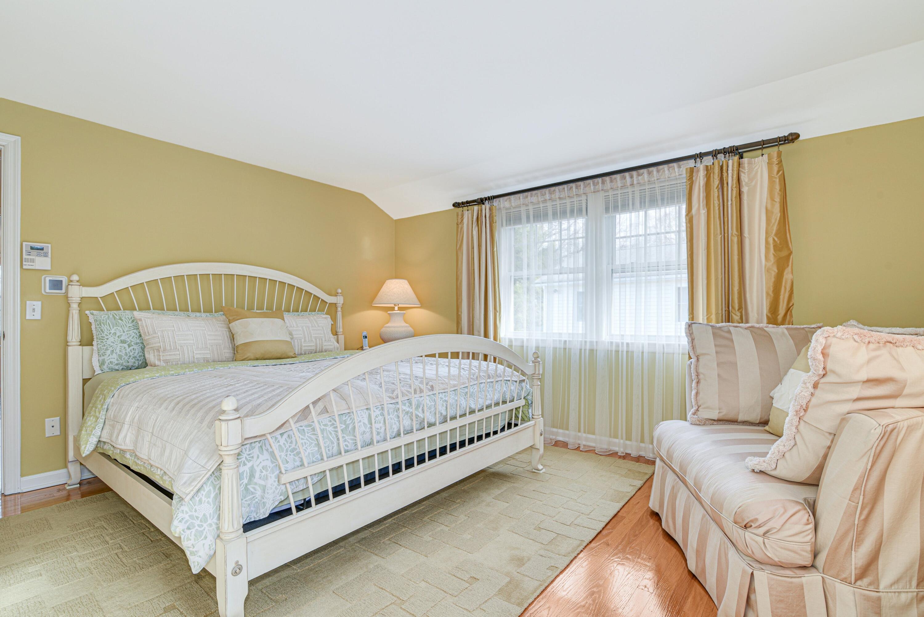 15 Ridgeview Avenue Darien, CT 06820 - Photo 15 of 25 15 - Primary Bedroom
