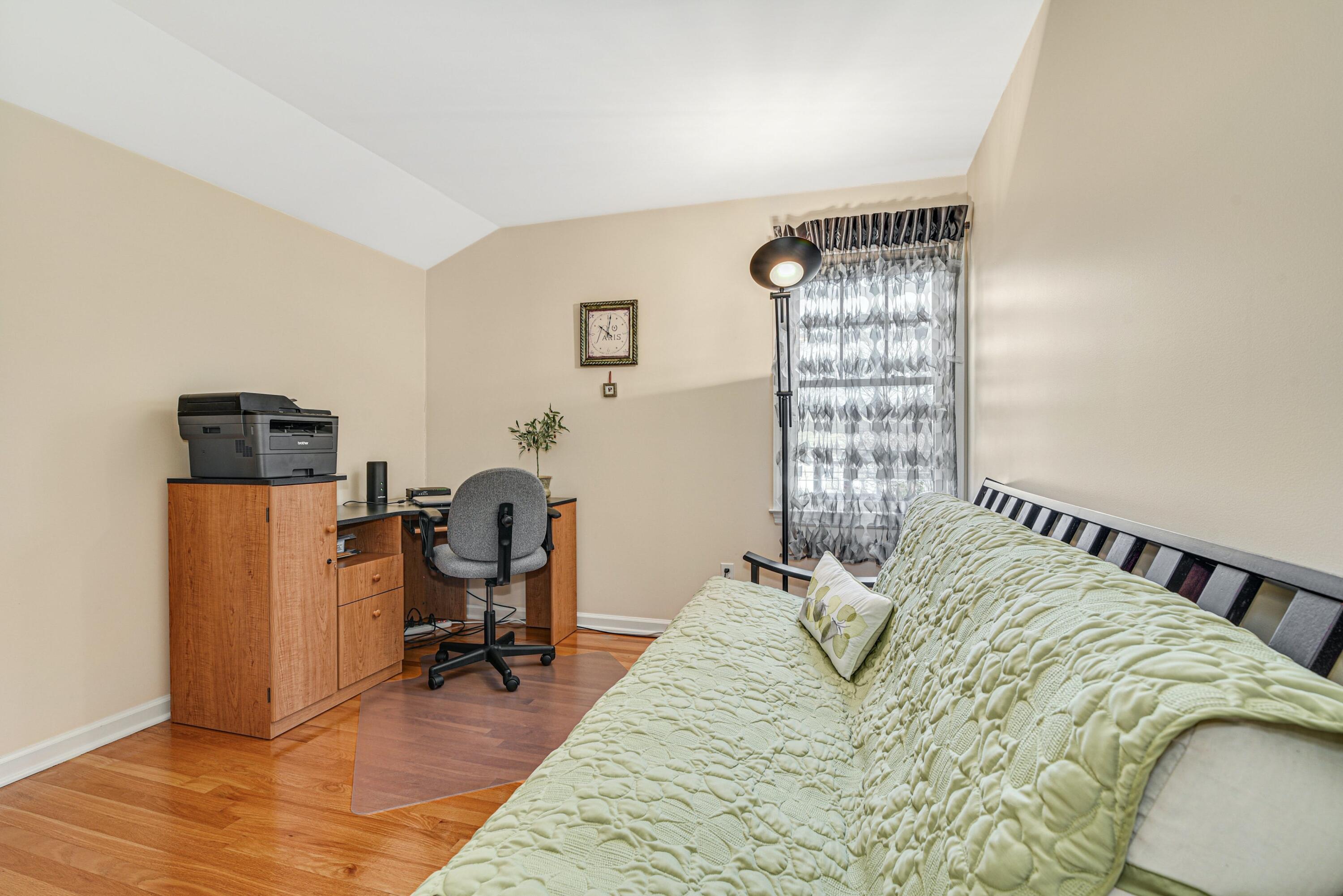 15 Ridgeview Avenue Darien, CT 06820 - Photo 19 of 25 19 - Bedroom