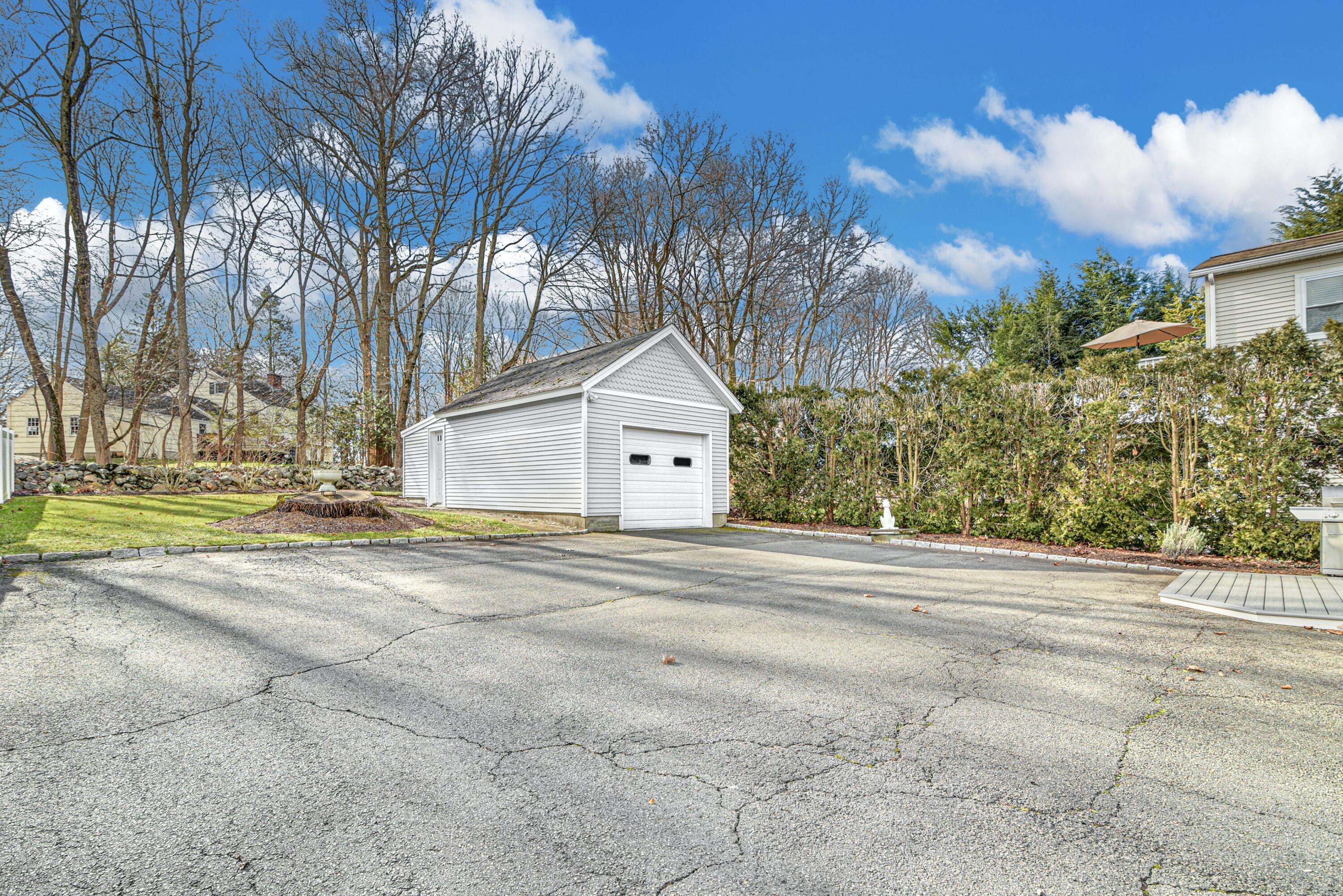 15 Ridgeview Avenue Darien, CT 06820 - Photo 23 of 25 23 - Detached Garage