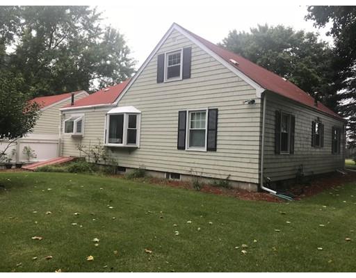 32 Bushee Road Swansea, MA 02777 - Photo 2 of 16 Gallery Image 2