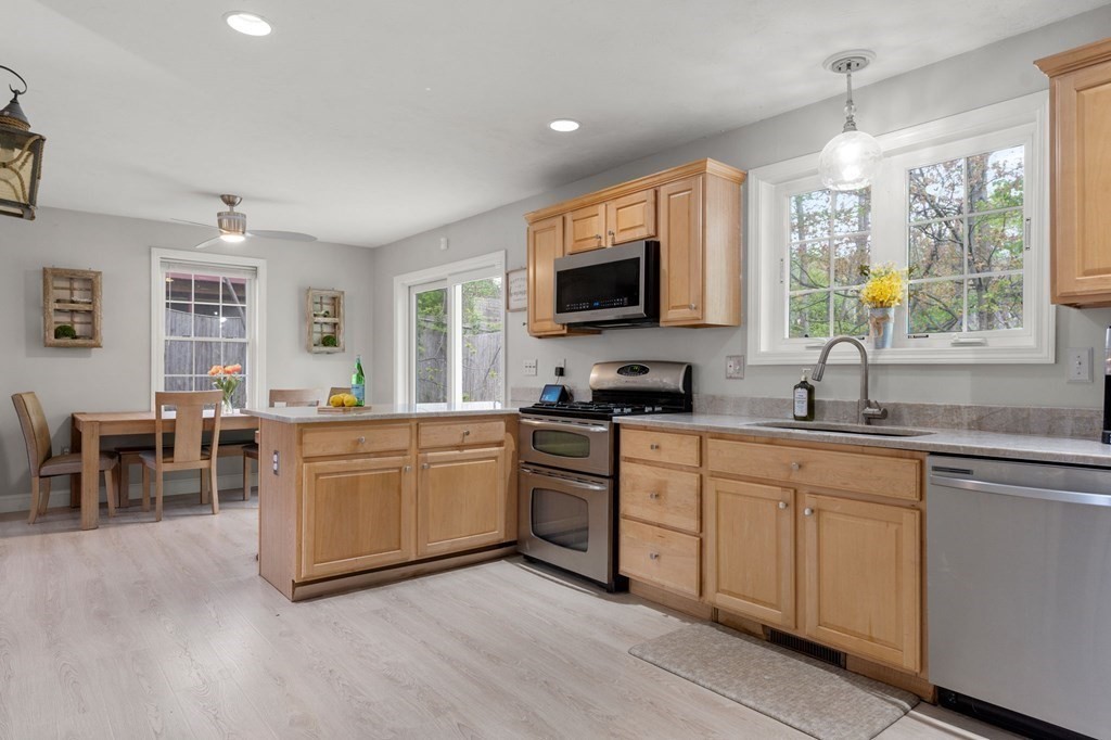 35 Naples Road Haverhill, MA 01832 - Photo 6 of 23 Gallery Image 6