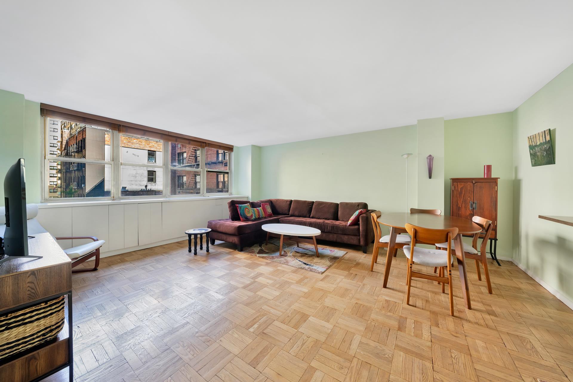 239 East 79th St Unit 5H  