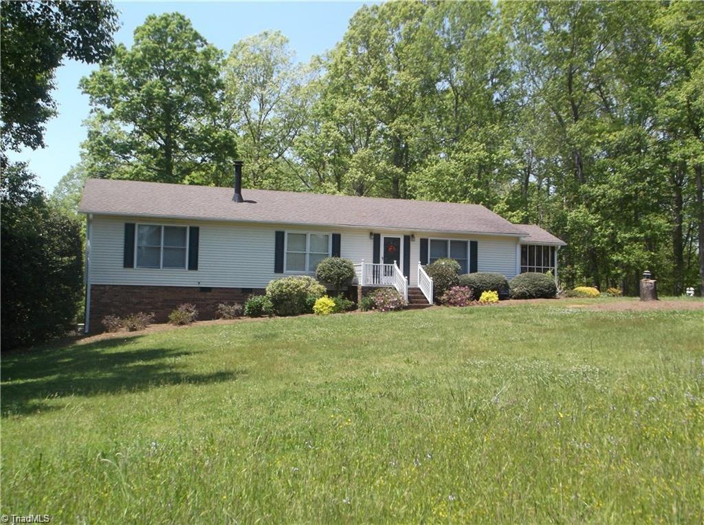 1195 Throckmorton Road Walnut Cove, NC 27052 - Photo 4 of 29 Gallery Image 4