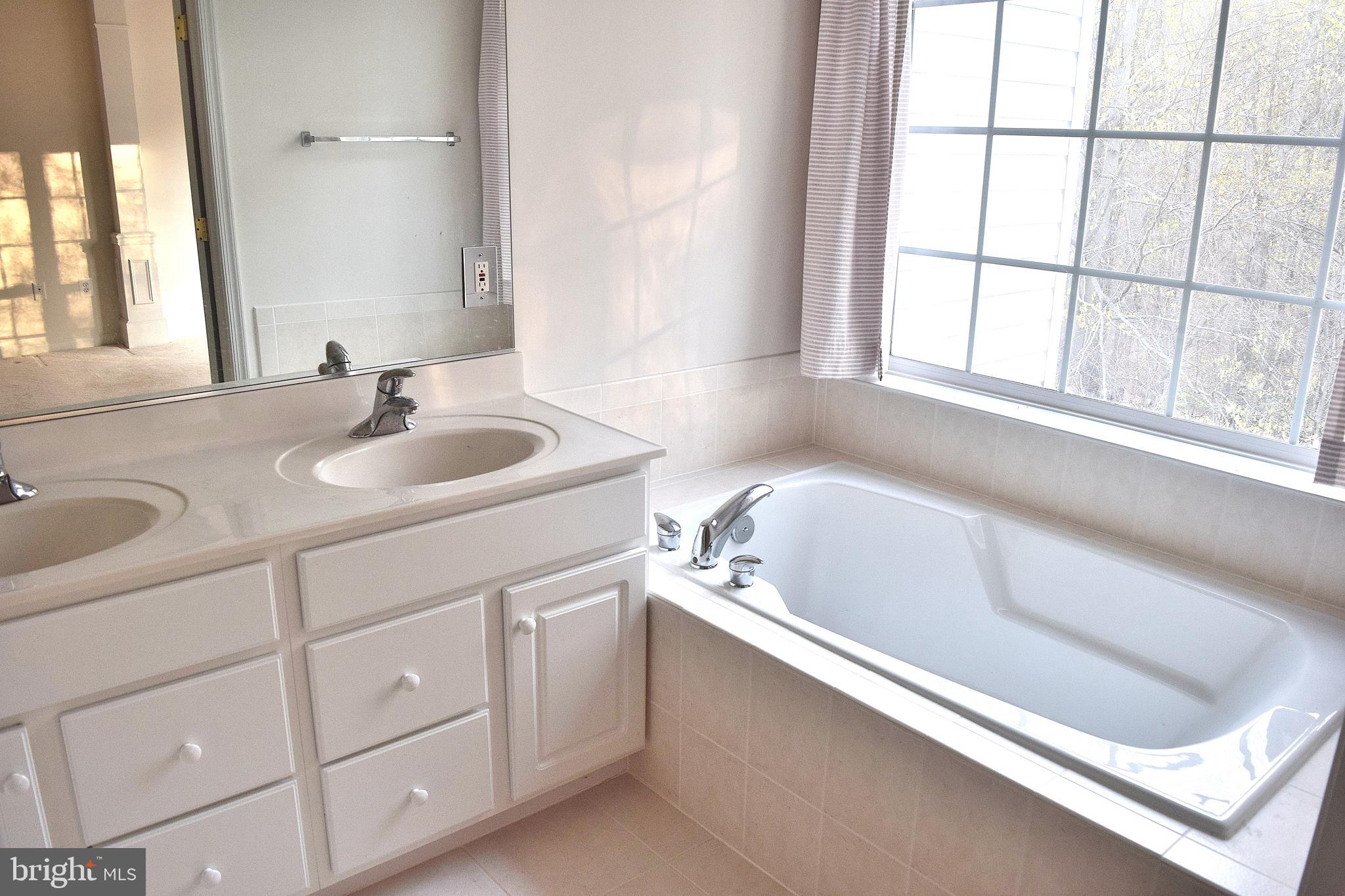 13965 Lullaby Road Germantown, MD 20874 - Photo 35 of 53 Gallery Image 35
