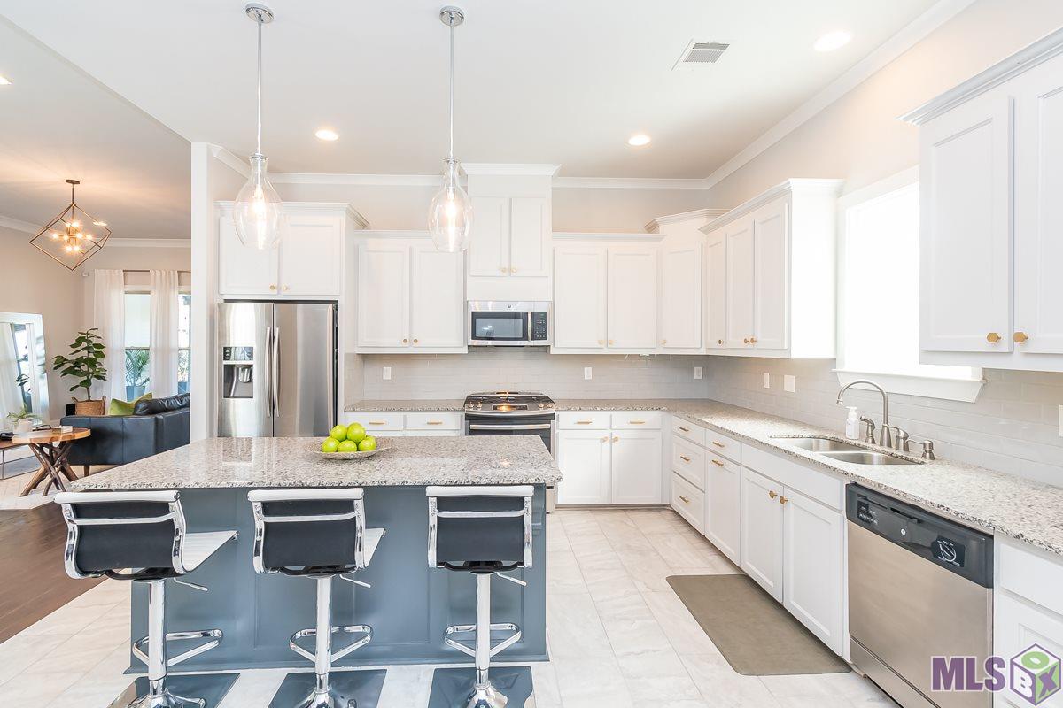 8077 Seville Court Baton Rouge, LA 70820 - Photo 11 of 40 Gallery Image 11