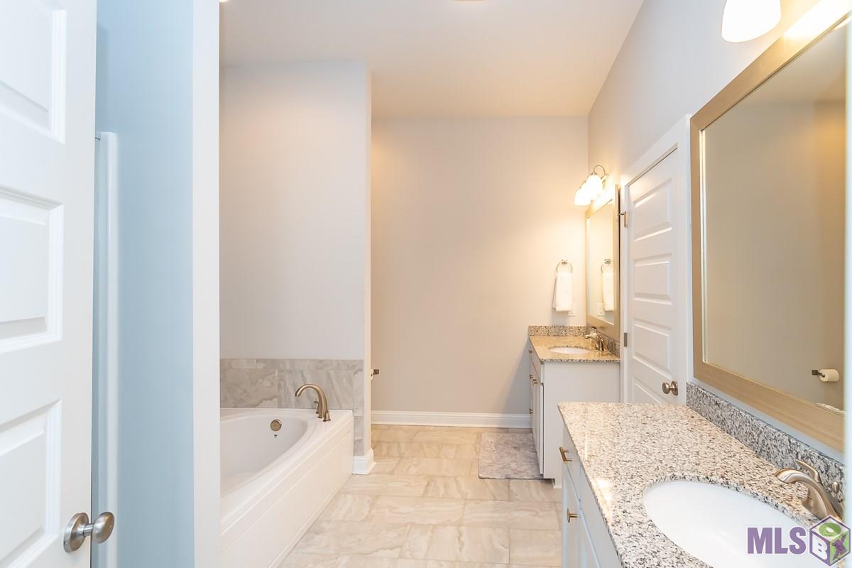 8077 Seville Court Baton Rouge, LA 70820 - Photo 23 of 40 Gallery Image 23