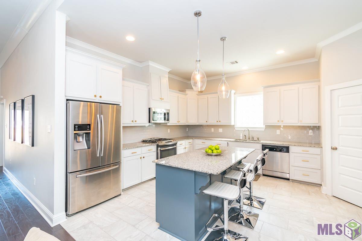 8077 Seville Court Baton Rouge, LA 70820 - Photo 9 of 40 Gallery Image 9