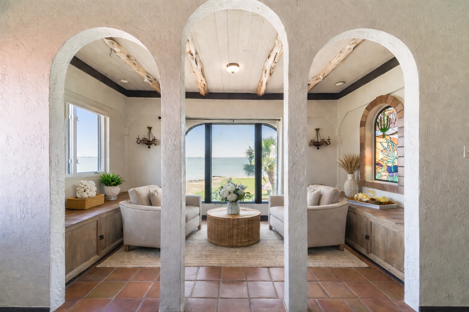 111 Bayridge Road La Porte, TX 77571 - Photo 28 of 50 Primary Sitting area Over Looking Water Front Views
(Virtually Staged)