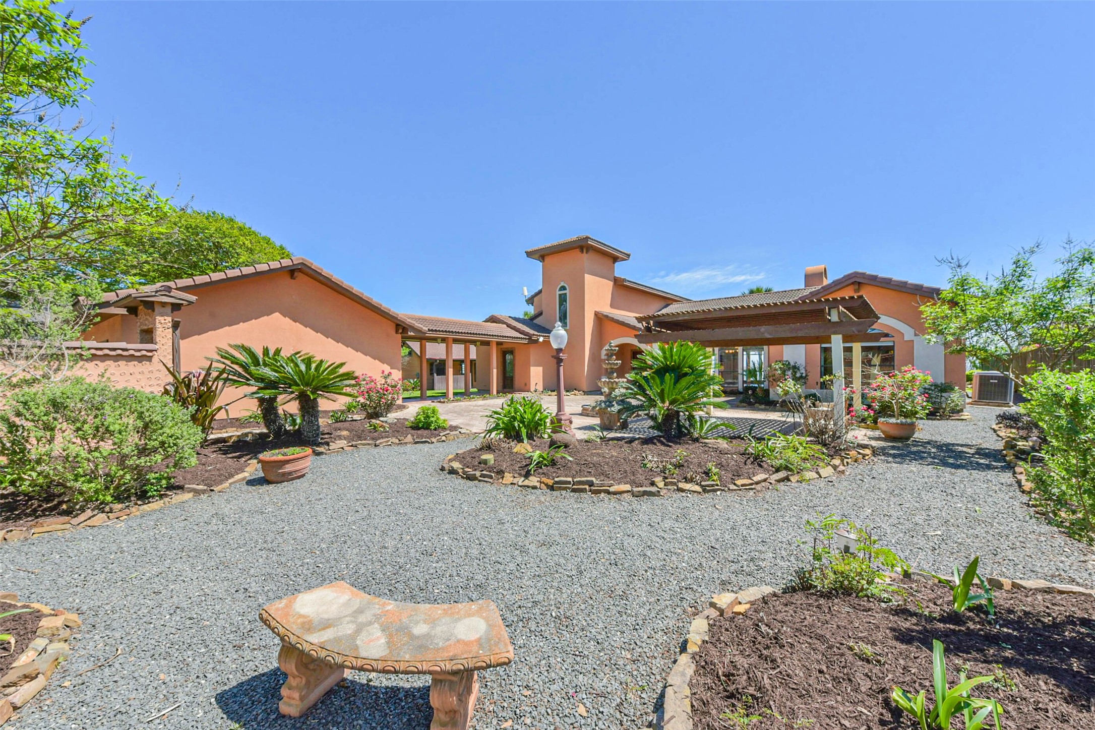 111 Bayridge Road La Porte, TX 77571 - Photo 4 of 50