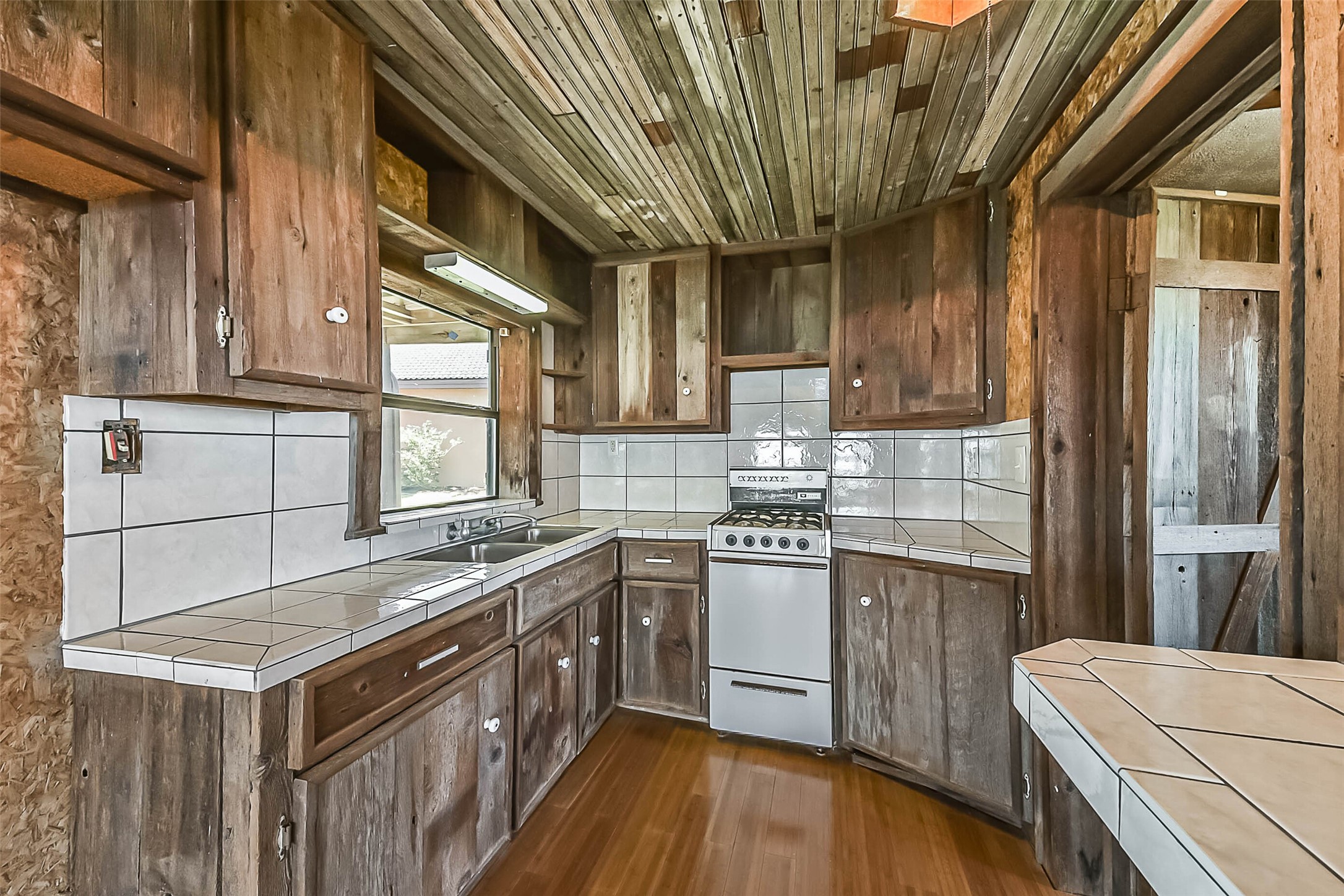 111 Bayridge Road La Porte, TX 77571 - Photo 44 of 50