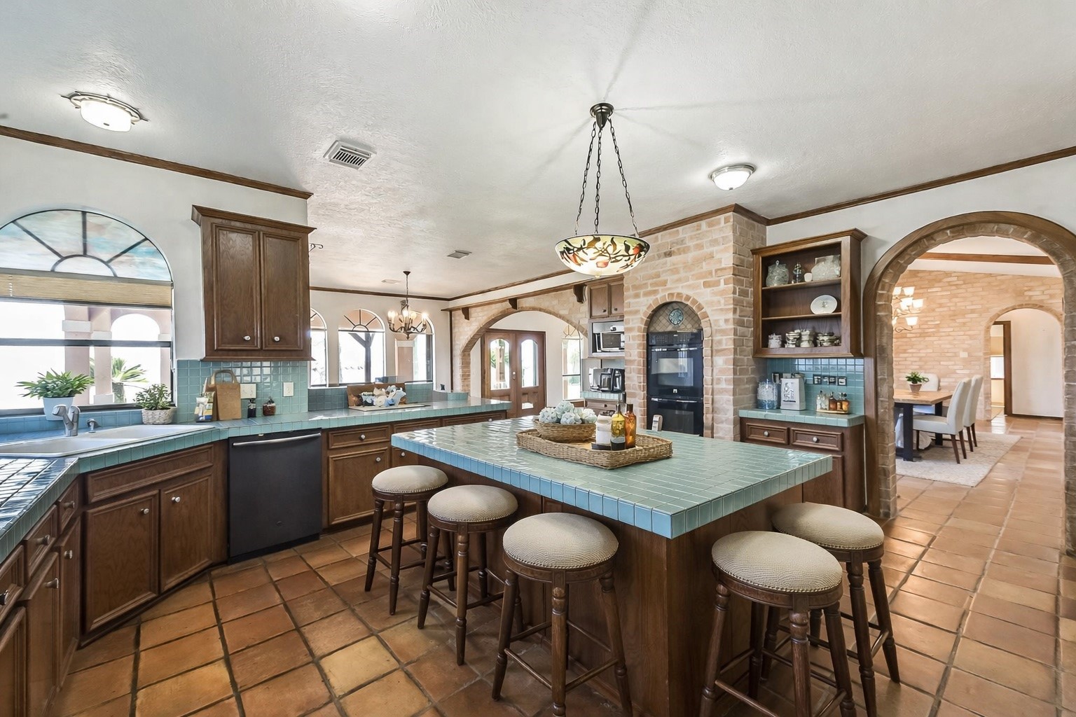 111 Bayridge Road La Porte, TX 77571 - Photo 8 of 50 Plenty of room (virtually staged )