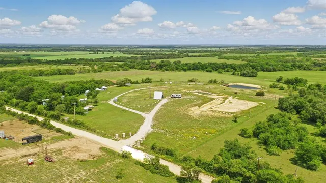 a view of an ocean from a yard