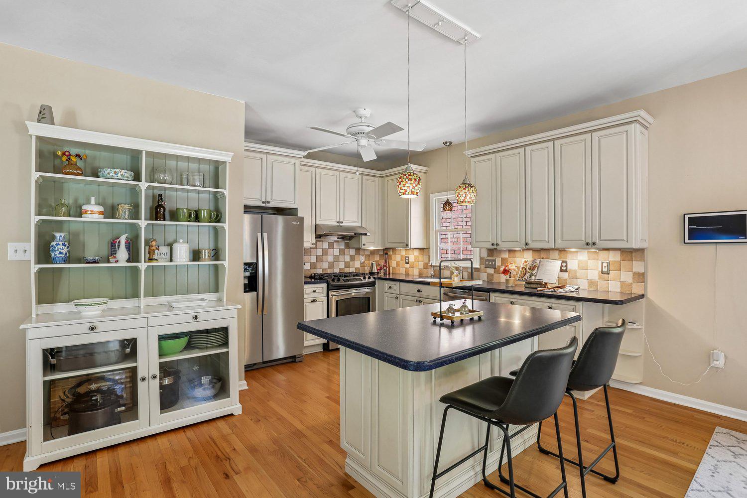 465 Tschiffely Square Road Gaithersburg, MD 20878 - Photo 9 of 74 Designer kitchen with expansive island