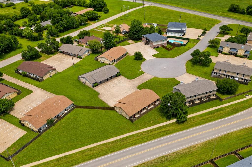 1411 Courtney Place Cleburne, TX 76033 - Photo 8 of 10