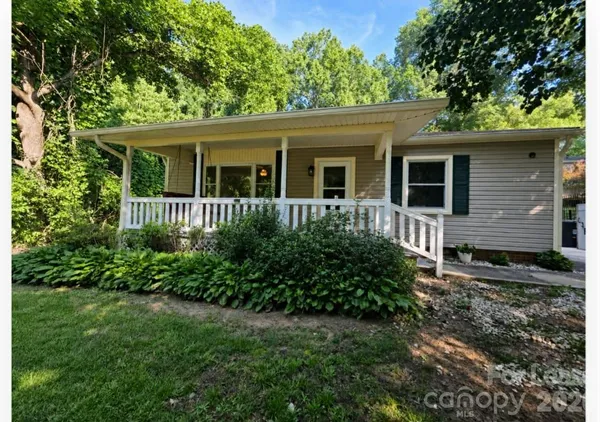 $1,950 | 804 Carolyn Drive Southeast, Concord, NC 28025