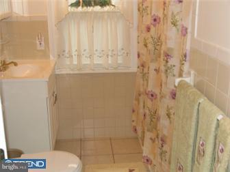217 Harrison Road Brookhaven, PA 19015 - Photo 11 of 12 Bathroom
