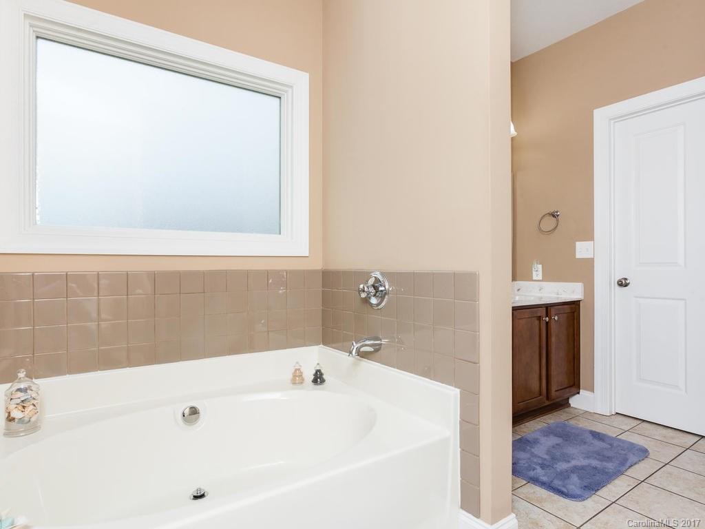 456 Rowland Rd. Swannanoa, NC 28778 - Photo 13 of 24 Gallery Image 13