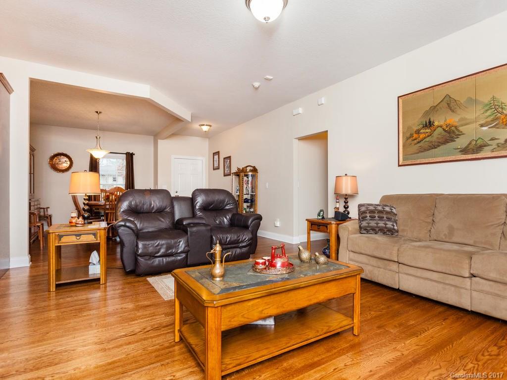 456 Rowland Rd. Swannanoa, NC 28778 - Photo 5 of 24 Gallery Image 5