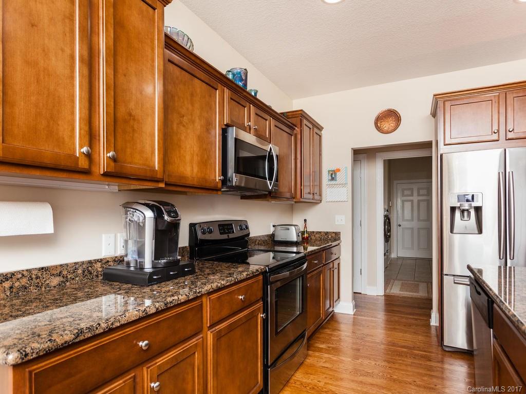 456 Rowland Rd. Swannanoa, NC 28778 - Photo 7 of 24 Gallery Image 7