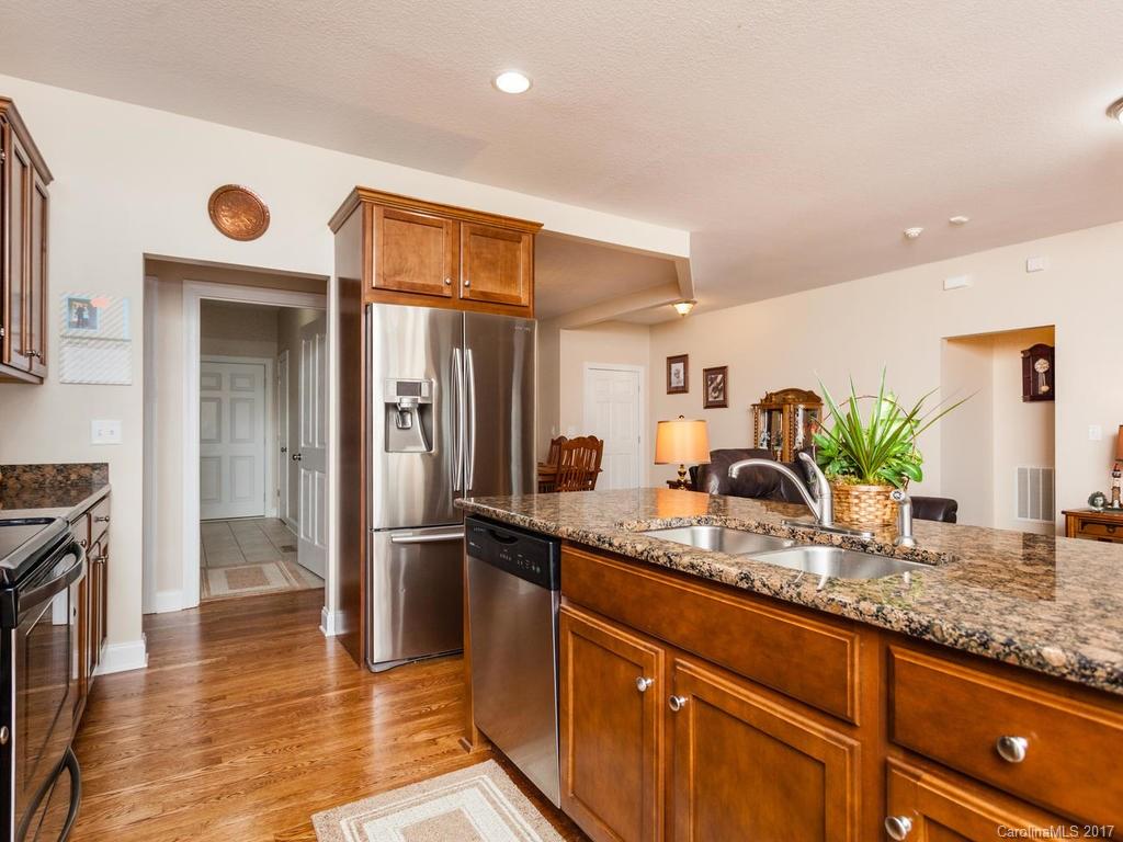456 Rowland Rd. Swannanoa, NC 28778 - Photo 8 of 24 Gallery Image 8
